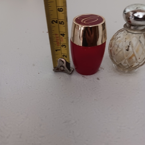 !2 vintage avon bottles. - Picture 3 of 4
